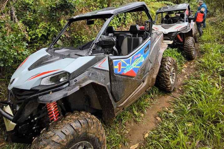 Louer un tout-terrain pour découvrir l’île.